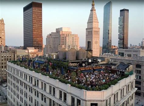 230 fifth ave rooftop bar nyc - 